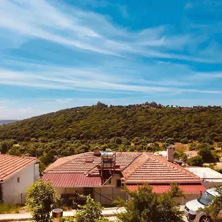 Denize 2 Km Manzarali Ve Ferah