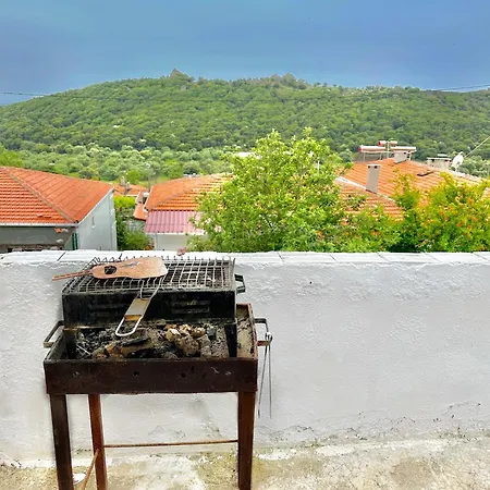 Denize 2 Km Manzarali Ve Ferah *