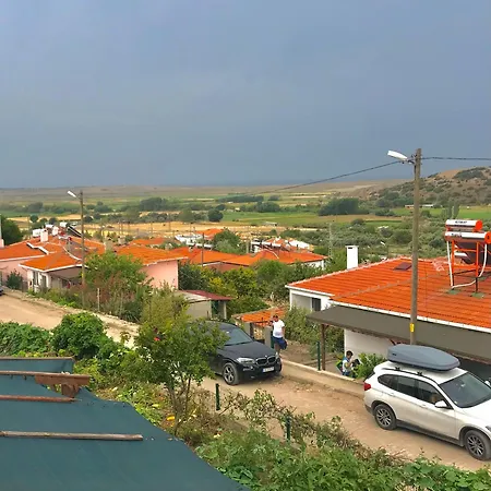 Denize 2 Km Manzarali Ve Ferah İmroz