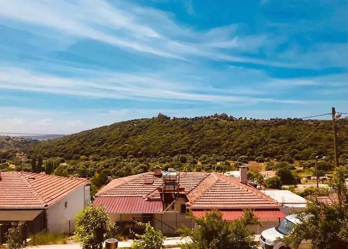 Denize 2 Km Manzarali Ve Ferah