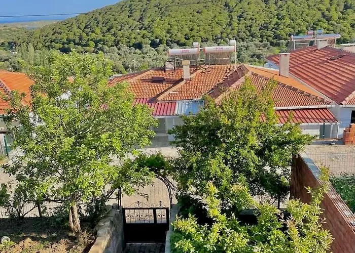 Denize 2 Km Manzarali Ve Ferah Campingplatz *