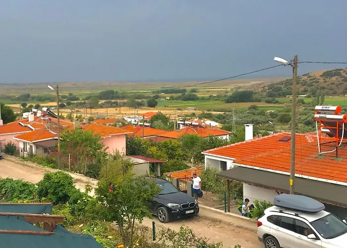 Denize 2 Km Manzarali Ve Ferah İmroz